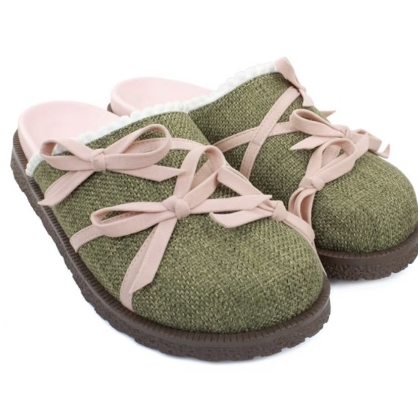 nyhmut's tweet photo. PLSS NOTICE BRAND INI, FOOTWEARNYA LUCU-LUCU BANGET https://t.co/cKy35ipvhX