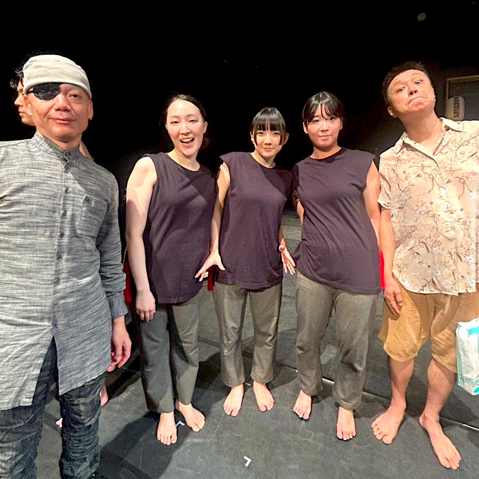 gfuture_2026's tweet photo. 本所七不思議前衛舞踊作品集が無事終了！
 
9月27日(日) 伊藤キム＋輝く未来『ホノオはカラダでできている』を、浅井詩菜・石井あみ・篠原健・都田かほ出演にて上演しました。

実は、これが新生伊藤キム＋輝く未来の最初の舞台！
これからどんどん突き進みますのでよろしくお願いいたします🔥 https://t.co/mGtyqs4fTI