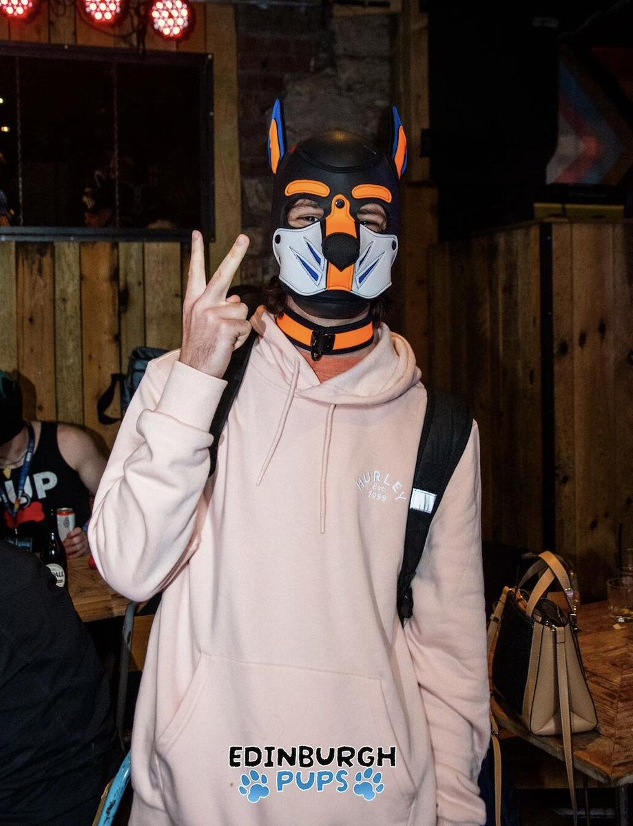 firstclasslever's tweet photo. Had a great time at my first UK pup event! https://t.co/a5CDoyRCey