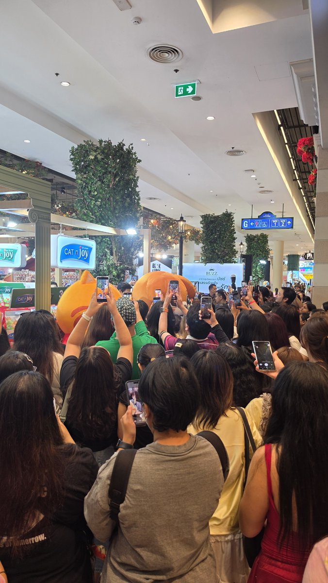 catnjoy_th's tweet photo. ใครมีภาพช่วยแชร์แอดหน่อยคับ
บูธแตก เข้าไม่ถึงพี่จ่าฝูงเลย 😅

เดวเจ้านายหยิก ไม่มีงานส่ง
55555555556

@dognjoy_th 
#catdognjoyxdaou https://t.co/dZi5ntkw79
