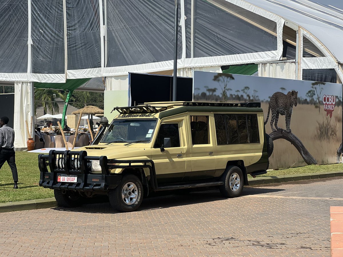 Uganda_Expozed's tweet photo. Today’s office 

I am showcasing the animals of the road https://t.co/bLTKQNBIN0