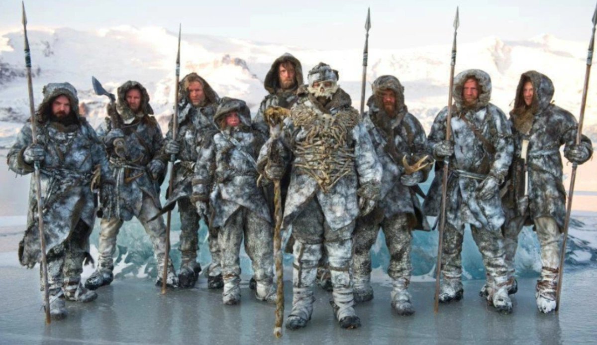theonlymichu's tweet photo. Los nuevos outfits son sacados de los salvajes de game of thrones https://t.co/VuPPTajqH5