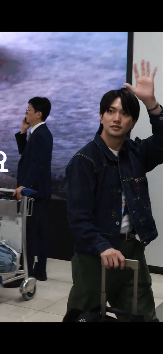 __123000mm's tweet photo. しっかりファンサービスする正門くんすき

#Aぇgroup
#XMF2026
#正門良規

https://t.co/uglVnJcM2D https://t.co/nzkB7JhPpa