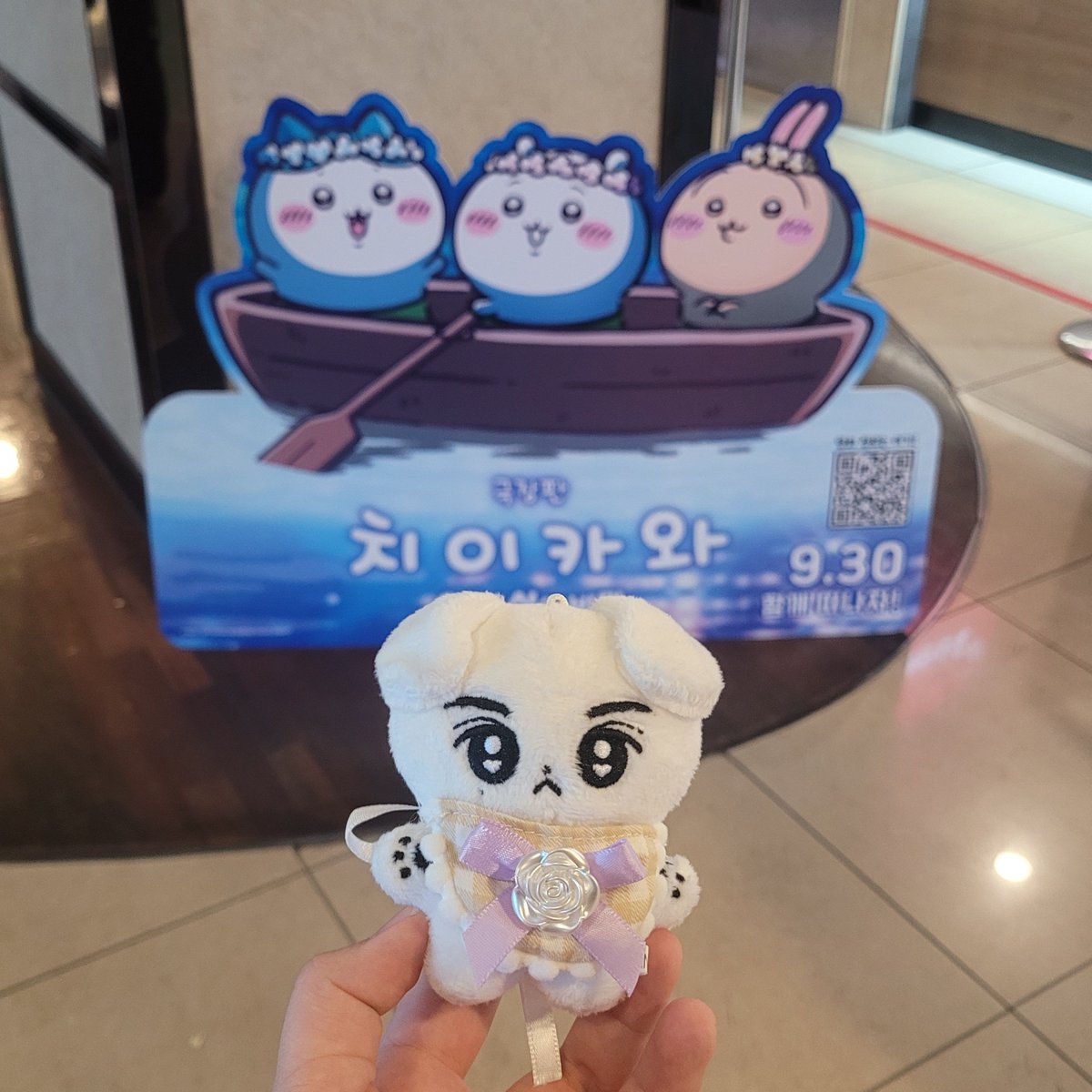 zzooooool's tweet photo. 보러옴
먼짝귀구쭈가없어서 먼가작고귀여운하얀녀석을들고옴 https://t.co/UHaNaTgByb