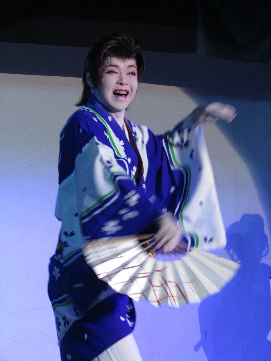 oshipittt's tweet photo. にっこにこで踊る博也座長さん☺️

 #新川博也  #新川劇団  #四国健康村 https://t.co/AuZazYbSGC