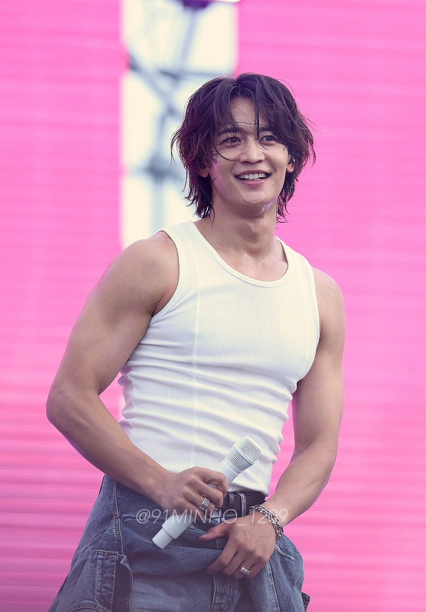 91MINHO_1209's tweet photo. 261003 SM RUN 26 민호 #민호 #최민호 https://t.co/v792wbCTjF