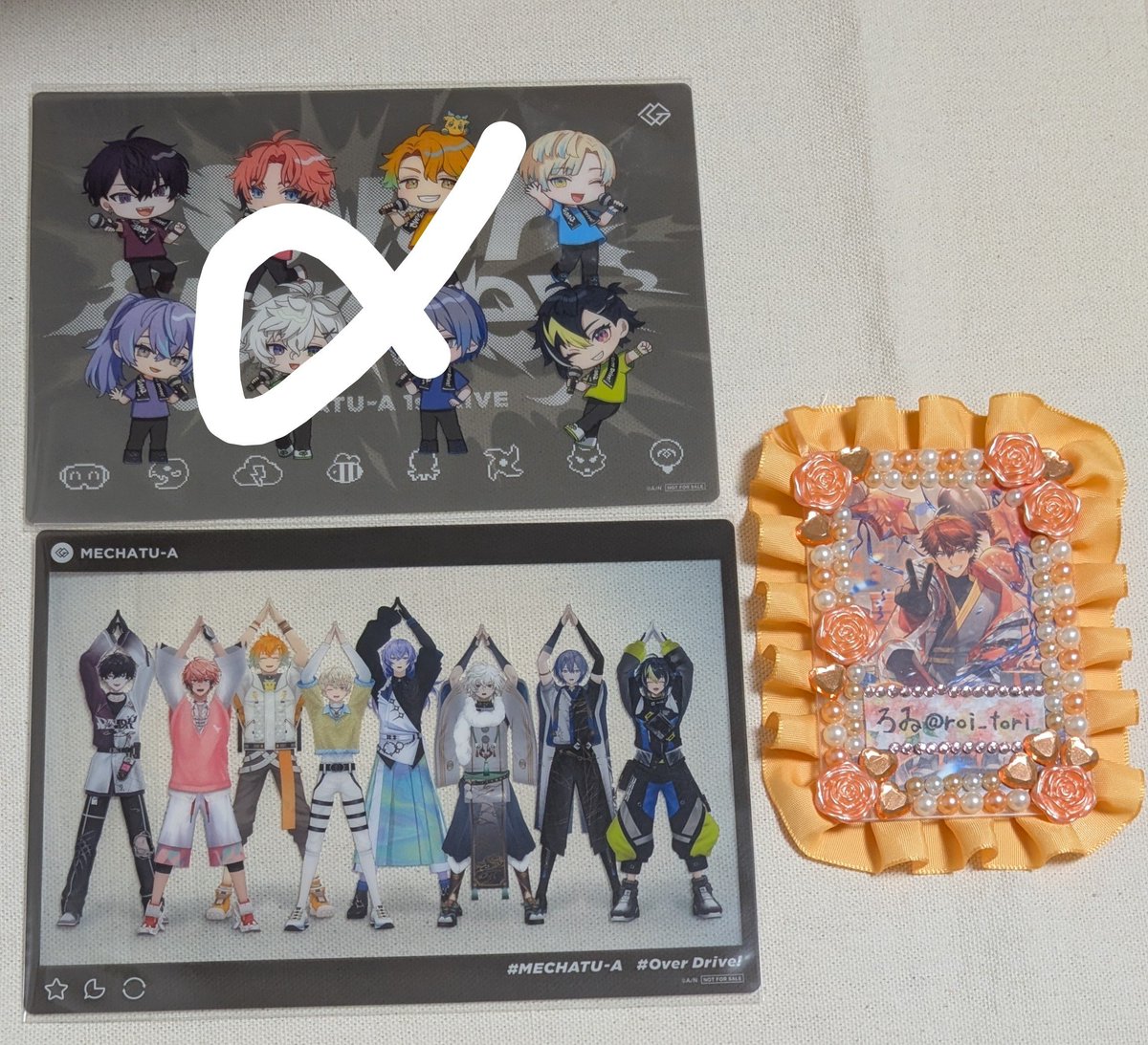 roi_tori's tweet photo. 【交換】にじさんじ MECHATU-A 1st LIVE "Over Drive!" 缶バッジ 特典 ビジュアルカード

譲→画像1、2

求→画像3、4(🟥🟦線)

10/18 名古屋手渡し、郵送(y!ﾌﾘ経由のみ)

缶バッジ…🟦線は🟥線💜を含む2:2のみ、🟥線💜は複数求めており単体での交換も可 https://t.co/2jIcy61O7o