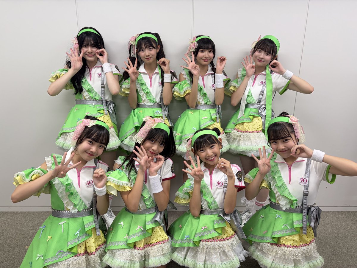 starpla_academy's tweet photo. ⋰
アゼリア40周年SPECIALEVENT
ありがとうございました💫
⋱

#高城れに(@mcz517_official )さんと
「オレンジノート」「ツヨクツヨク」を披露させていただきました💜

𝄞#スタアカ セトリ𝄞
<1部>
M1.ツヨクツヨク
M2.DNA狂詩曲
M3.オレンジノート
<2部>
M1.冷凍みかん
M2.コノウタ
M3.ツヨクツヨク https://t.co/guFjI7LK5B