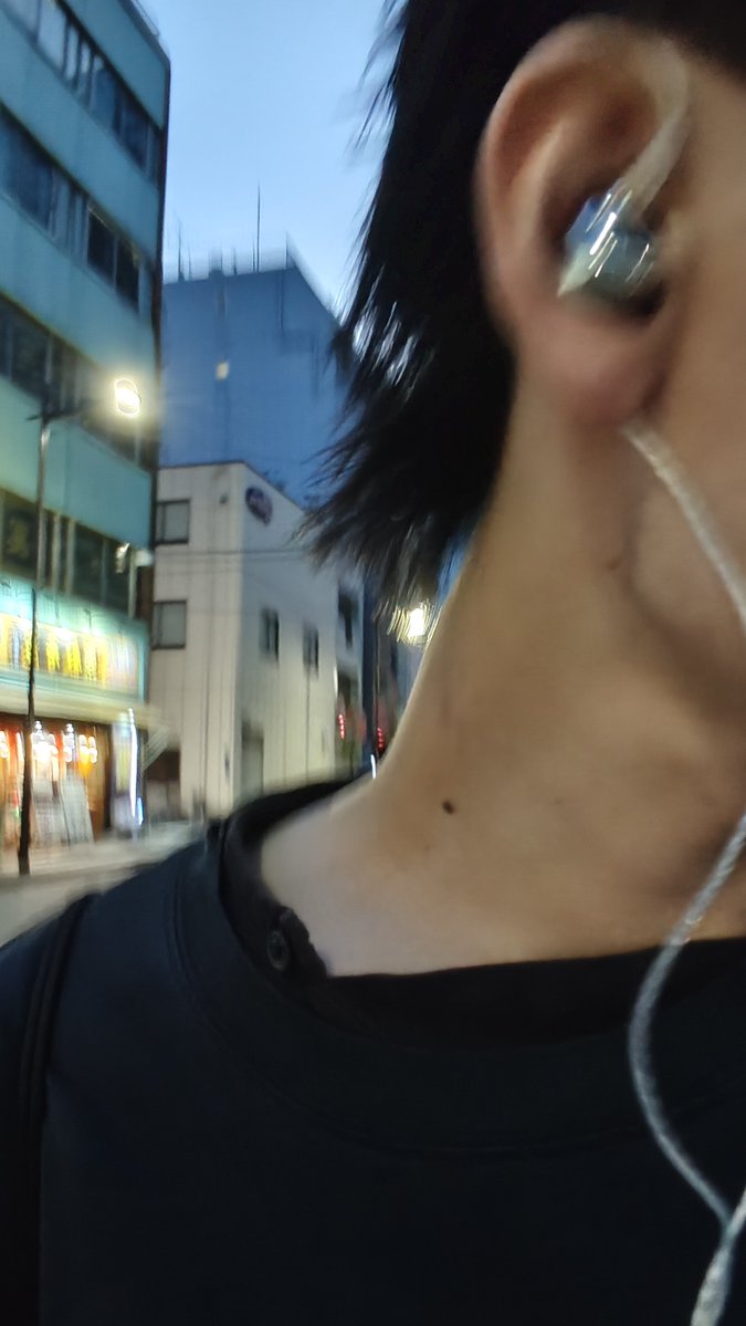 massuu2004me's tweet photo. バランス好みすぎる、初めてち���んと聴き比べて有線イヤンホホ買いました https://t.co/LLE63GVZxn