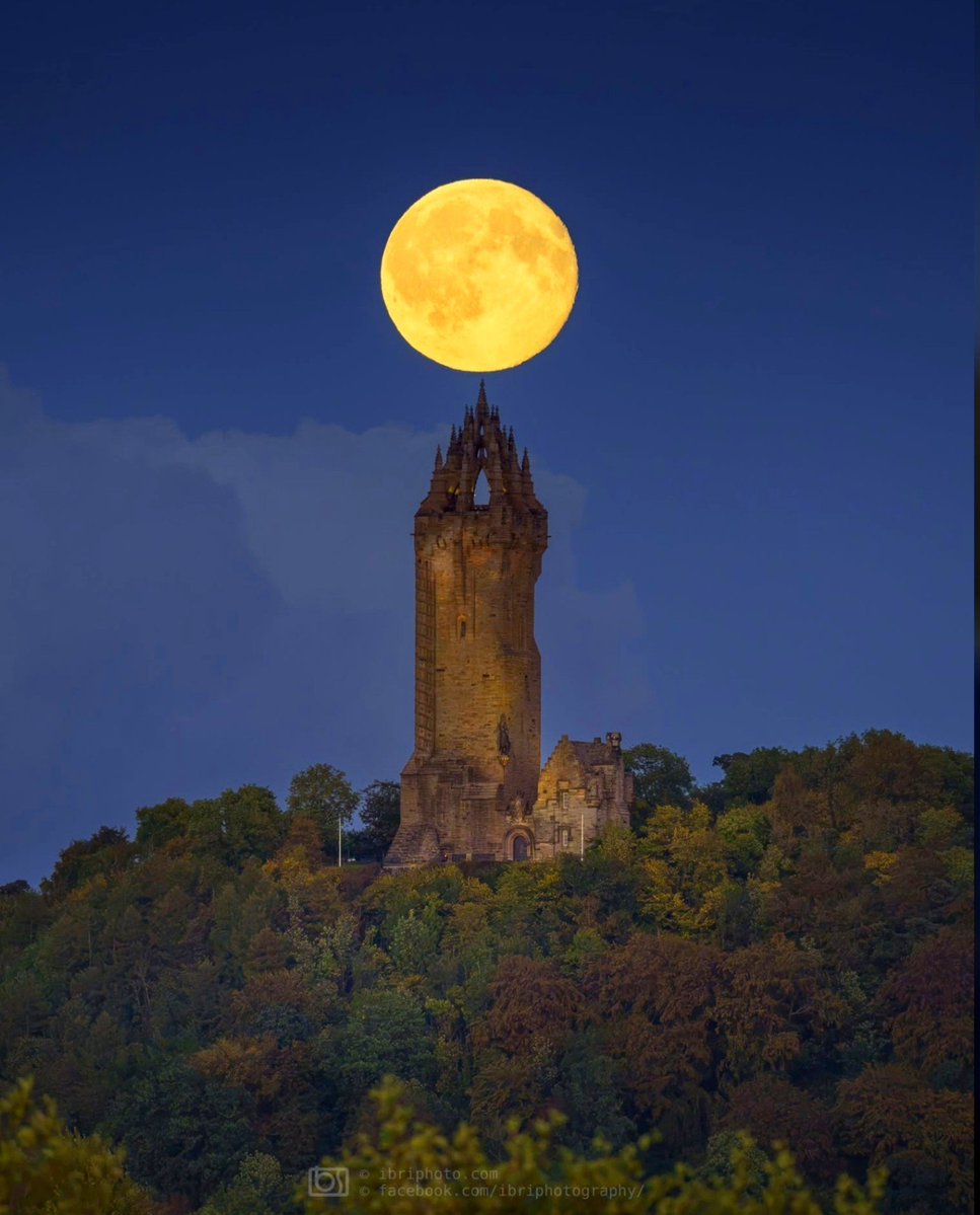 BhriainGael's tweet photo. Moonlight at the monument Stirling , Scotland.

🏴󠁧󠁢󠁳󠁣󠁴󠁿💙🌕🌙 https://t.co/CuXUG2MpQx
