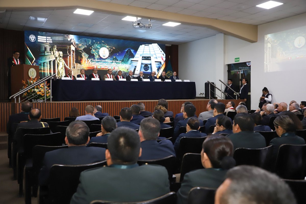 prensaperupe's tweet photo. 🇵🇪¡Concluye IX Encuentro Internacional de Justicia Militar Policial! Perú fue sede de debate global sobre derecho procesal y seguridad jurídica de las fuerzas del orden como pilar democrático en nuestro continente.  
https://t.co/KgjY9gGIp3 https://t.co/VgRt6VT46Z