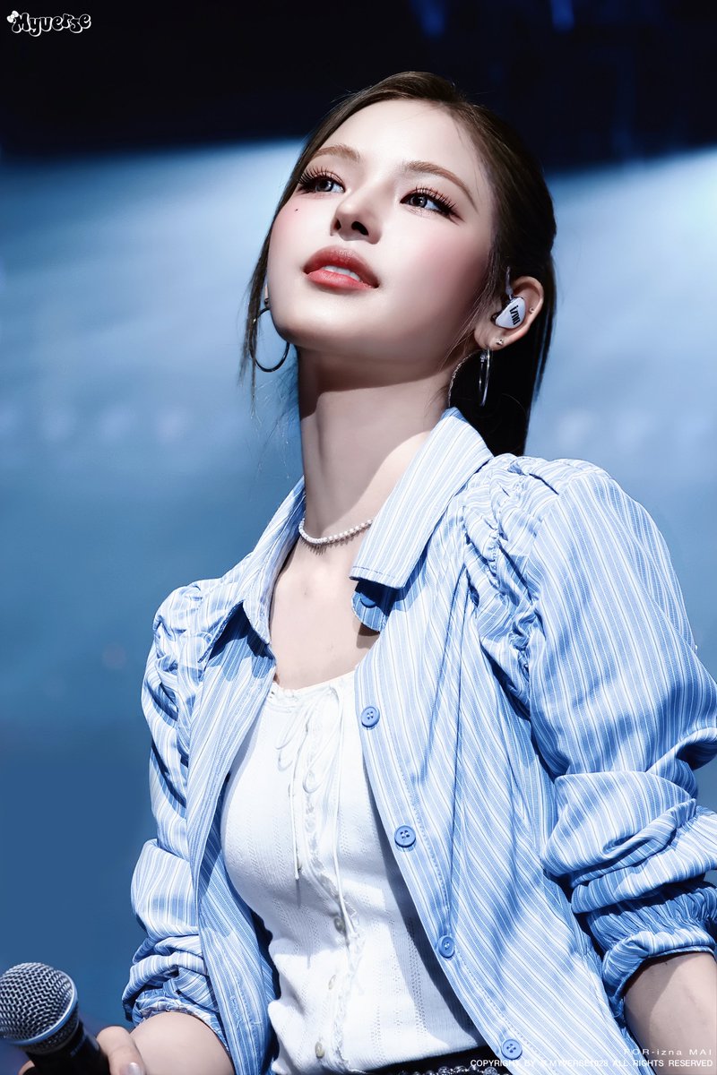 MYVERSE1028's tweet photo. 260920

#MAI #마이 #マイ 
#izna #이즈나 #イズナ https://t.co/WeSb9rXqhD