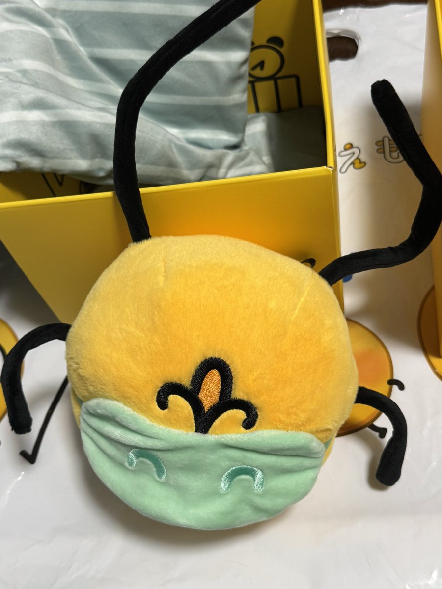 love_emojinoko's tweet photo. いらっしゃいロングレッグさん🦵🟡💛 https://t.co/9AHTcDdc8K
