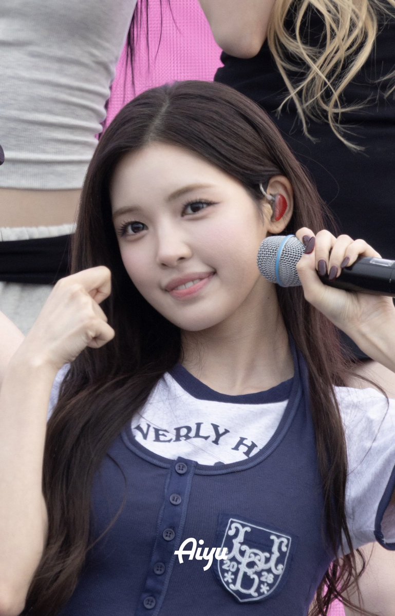 alwaysinto_yuha's tweet photo. 261003

#YUHA #유하 #柳河览 #ユハ
#하츠투하츠  #Hearts2Hearts  #H2H https://t.co/QvB3UXqiIS