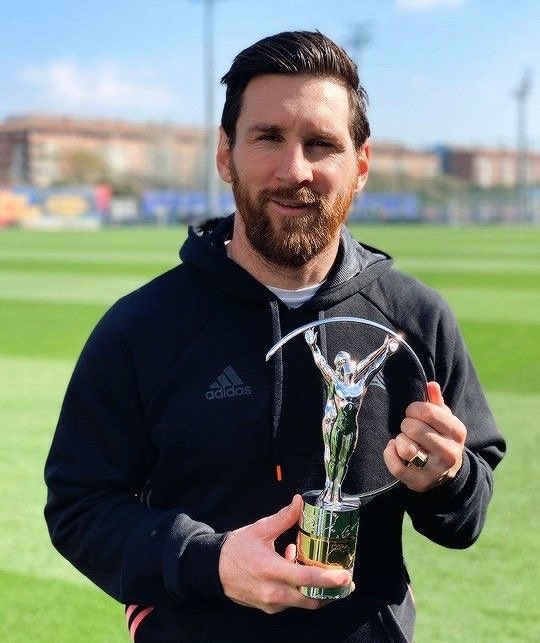 Tobs_fc's tweet photo. 🚨 CRAZY FACT: No player has ever recorded 40 thousand touches on a ball in football history.  

Lionel Messi has record 80 thousand touches since his debut. https://t.co/2i7odKPvhD