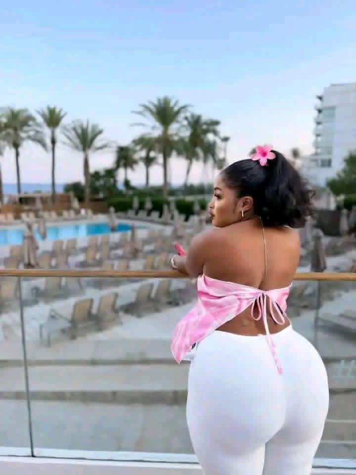 iamzioraa's tweet photo. Ivorian Influencer Fatima Bakayoko has reportedly LOST HER LIFE due to a FAILED BBL procedure in Aba Nigeria. https://t.co/sNgj5XwXb6