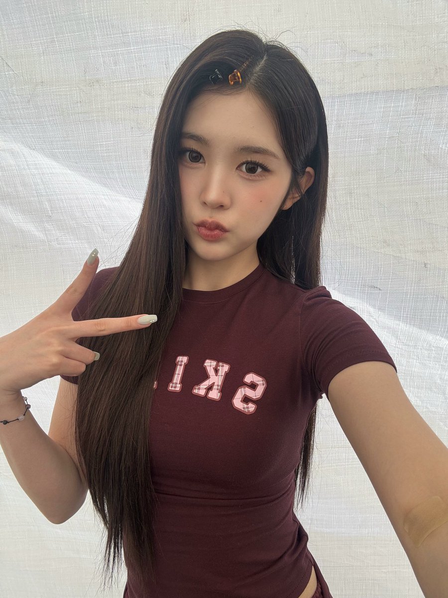 H2H_NEWS's tweet photo. 261003 A-NA WEVERSE POST

“S2Us are the ones who worked the hardest.”

#Hearts2Hearts #하츠투하츠 #H2H
@Hearts2Hearts https://t.co/hI6XDuMivM