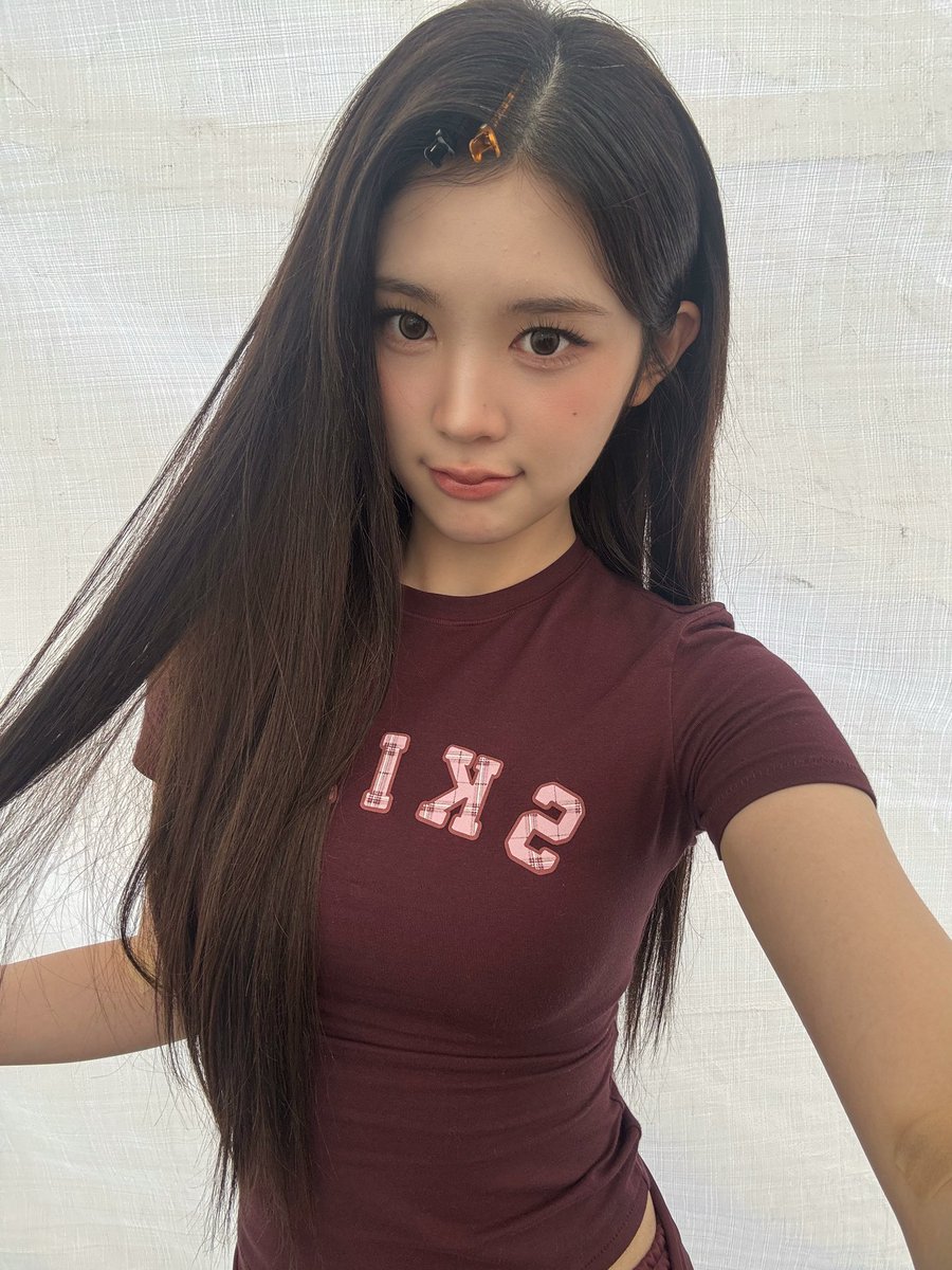 H2H_NEWS's tweet photo. 261003 A-NA WEVERSE POST

“S2Us are the ones who worked the hardest.”

#Hearts2Hearts #하츠투하츠 #H2H
@Hearts2Hearts https://t.co/hI6XDuMivM