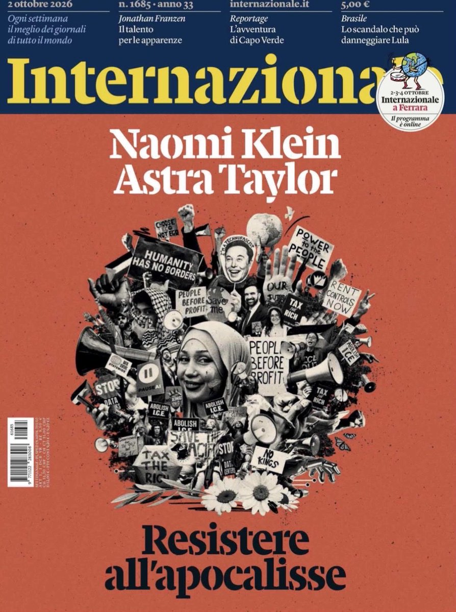 lanavediteseoed's tweet photo. La copertina di @Internazionale dedicata a “Il nuovo fascismo” di @NaomiAKlein e @astradisastra, in uscita il 27 ottobre. 

Un saggio appassionante e documentato che scava dritto nel cuore del presente, ci costringe a guardarlo senza illusioni, e a scegliere come difendere il futuro di tutti.