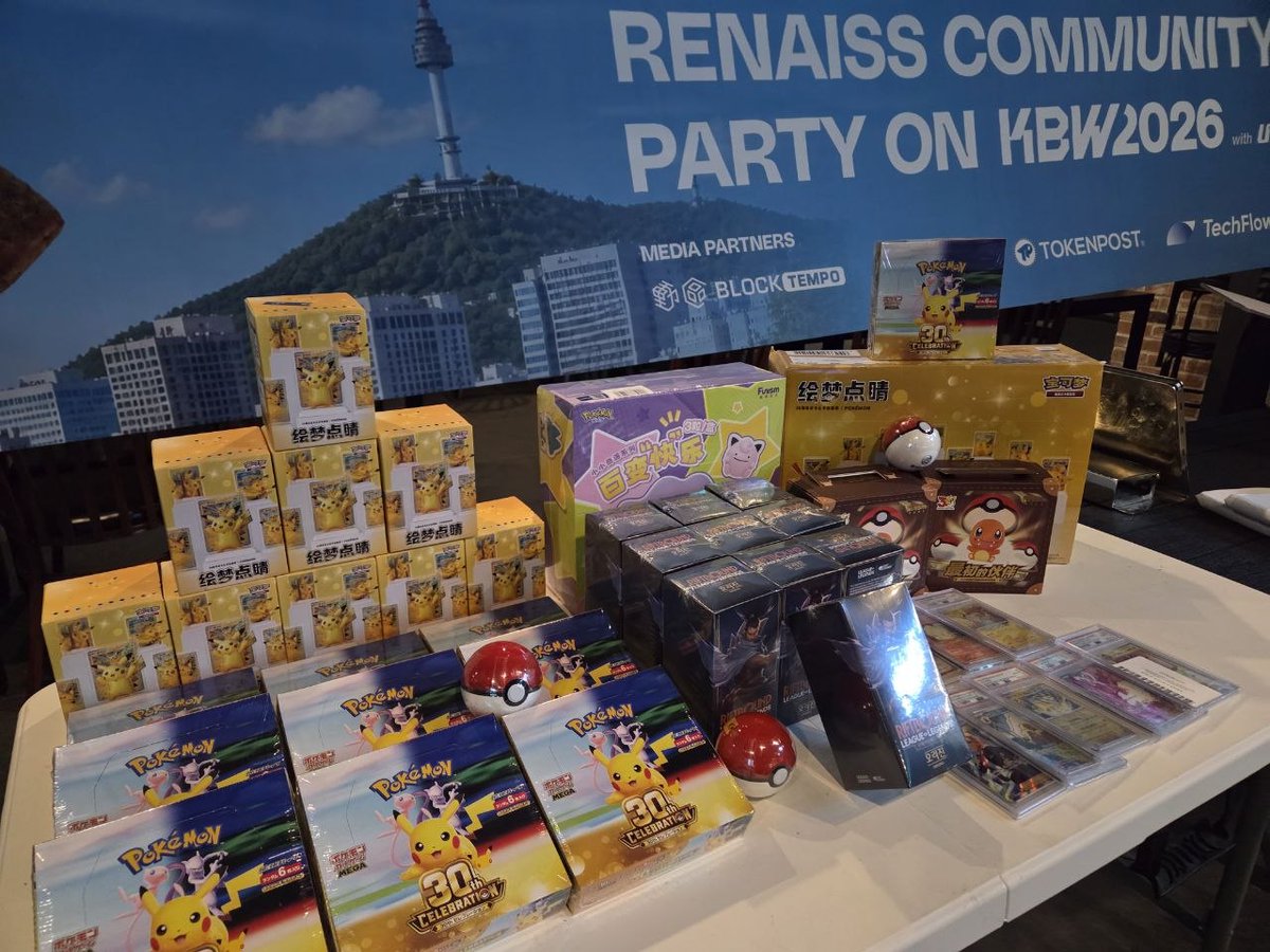 renaiss_cmty's tweet photo. All set for the Renaiss Korea Community Party on KBW2026! 💛@RenaissKrCM

The packs are ready, and we’re here waiting for you. Come meet the Renaiss team and community for an evening of food, drinks, pack openings, and PSA 10 giveaways! 🎴🍻

See you soon!
https://t.co/h3oaYDNenj https://t.co/wS00lr5Csq