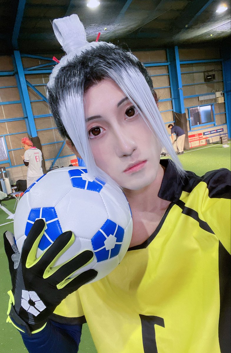 omo_ti's tweet photo. 我牙丸の撮影めっちゃ楽しかった~🤸‍♀️⚽️

#北陸男性レイヤーブルロ併せ2026 https://t.co/DJsNnf7Z1Y