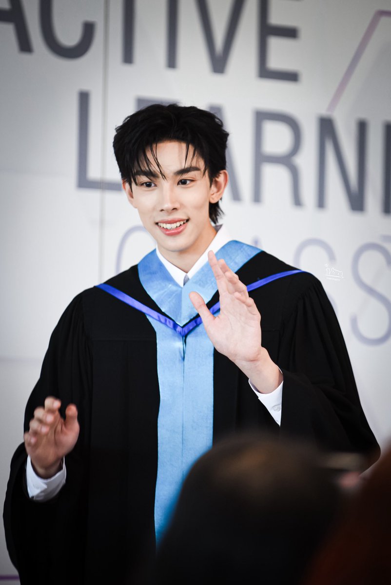 mp_pny's tweet photo. [031026] Congratulations คับ 🎉👏🏻

#Delandgraduationday https://t.co/he0gPsZjWQ