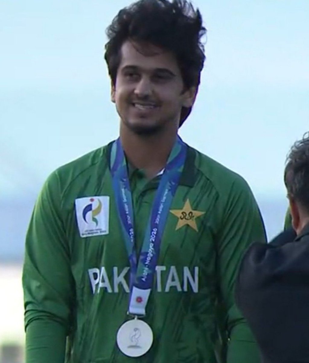thepctarmy's tweet photo. Gold mard pr haram h isi liye silver jeeta https://t.co/bm0GmL3x2f