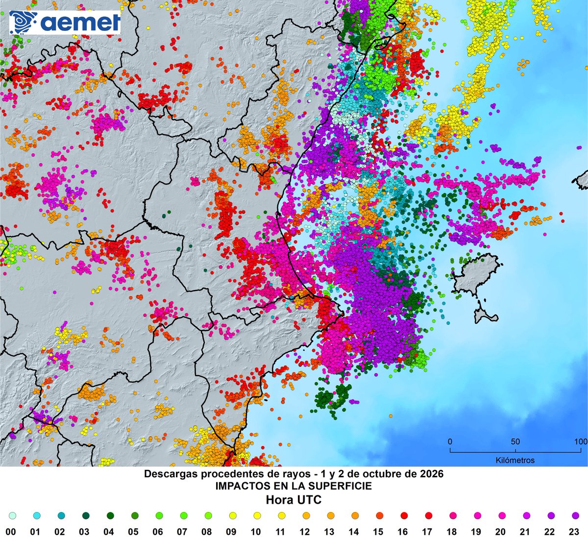 AEMET_CValencia's tweet photo. 7698 rayos impactaron entre los días 1 y 2 dentro del territorio de la Comunitat Valenciana, casi 60000 (59996) si computamos los que cayeron en el mar a una distancia inferior a 50 km de las costas de nuestro territorio. https://t.co/W513vkkWHm