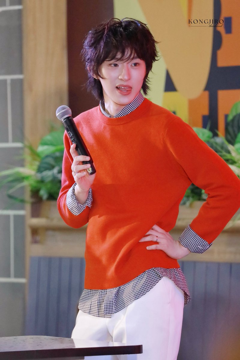 KongjiroTH's tweet photo. ทิ้งสะโพกได้ แต่อย่าทิ้งพี่ ด้ายม้ายยย~ 

TMK X COLGATE
#ColgateSmileMomentWithThomasKong

@kongjiro_ 
#kongjiro https://t.co/bHY0KVReoh