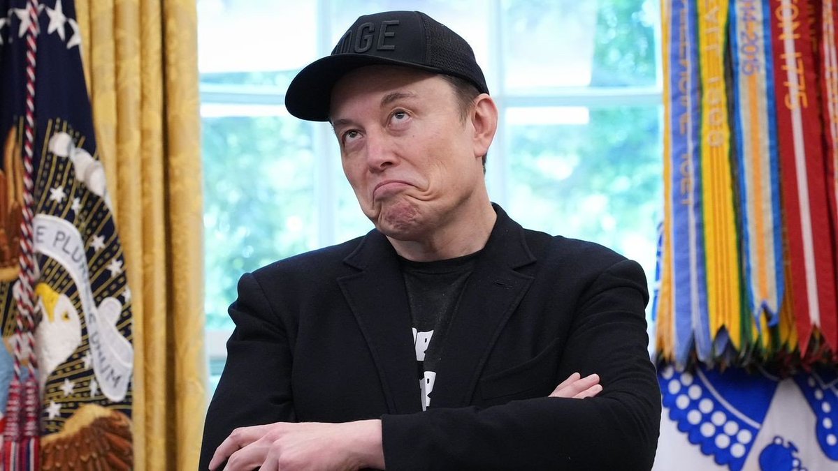 cryptorALP's tweet photo. 🚨 LATEST:

ELON MUSK SAYS: "Instagram is for Girls" https://t.co/QbEZavrPDk