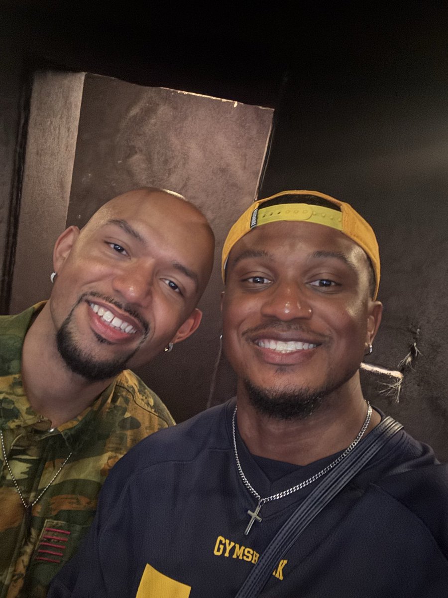 _Proj3ctManager's tweet photo. Happy Birthday TO MY MAN MY MAN MY BABY MY BABY MY BABY _____ ME DOWN DRIVING ME CRAZY 🫢🎉🎊🎉🎊

LOVE YOU BABY WISHING YOU MANY MORE MY LIBRA! MY MR.RIGHT! https://t.co/sBSdxVfRmd