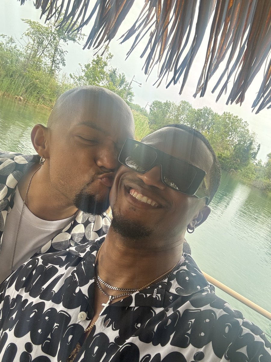 _Proj3ctManager's tweet photo. Happy Birthday TO MY MAN MY MAN MY BABY MY BABY MY BABY _____ ME DOWN DRIVING ME CRAZY 🫢🎉🎊🎉🎊

LOVE YOU BABY WISHING YOU MANY MORE MY LIBRA! MY MR.RIGHT! https://t.co/sBSdxVfRmd