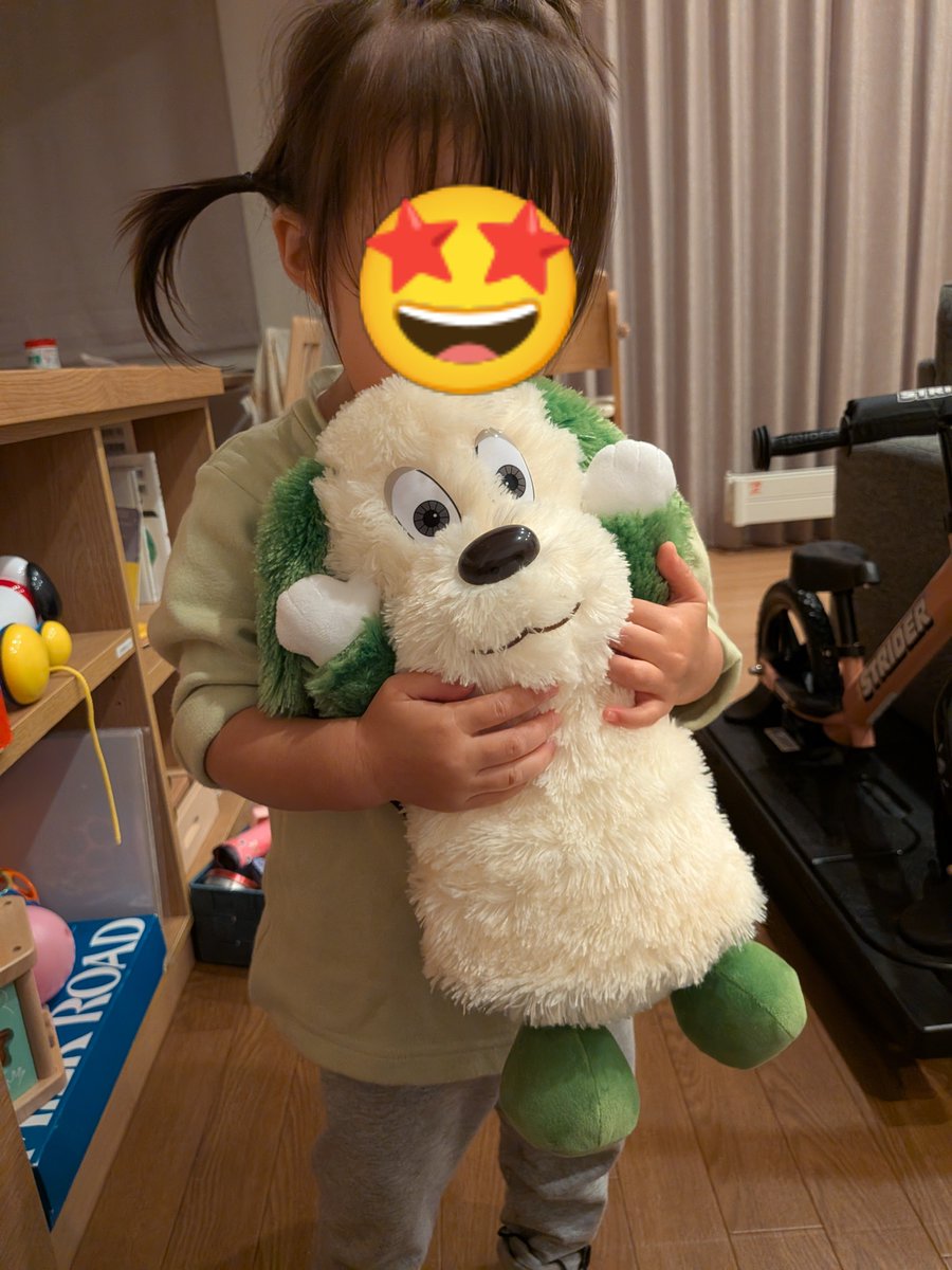 mrmisuchiru's tweet photo. 宇宙一可愛い娘が2歳になりました。大好きなわんわんとご飯とケーキでぐっすり寝たので家事終わったら2やります。 https://t.co/0zyCr8MtEA
