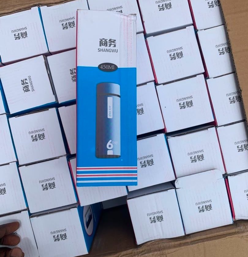FatimaAkanbi's tweet photo. Looking for affordable graduation souvenirs for the UNILORIN Class of 2026?

We have several souvenir options that can be branded with your name, class details, logo, or graduation message. 
Let’s help you find something nice without breaking the bank. 
@kitchentoolsng #souvenir https://t.co/Nb3BM6tAk2