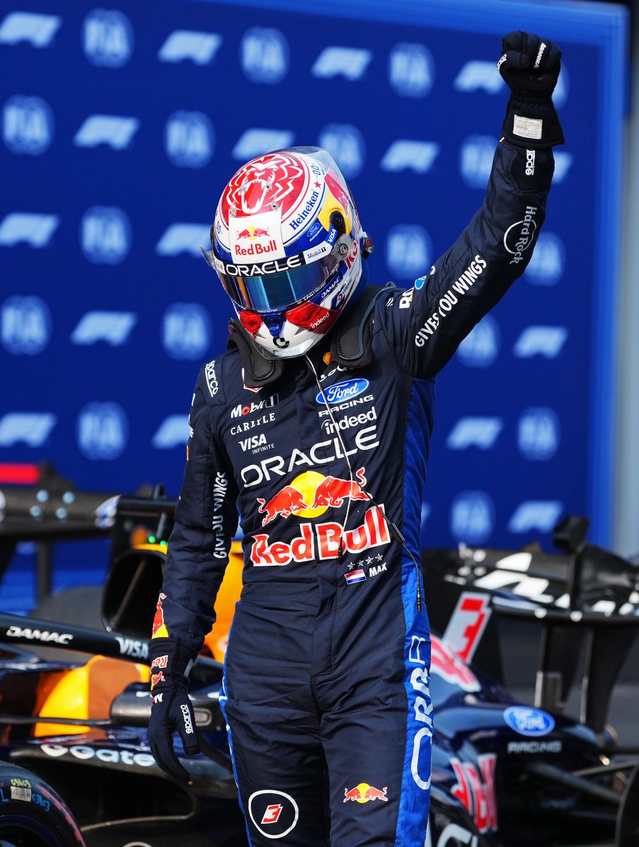 Max33Verstappen's tweet photo. Yes!! This one is special, first pole of the year and with our own power unit @redbullracing 💪 https://t.co/p91xTuniWs