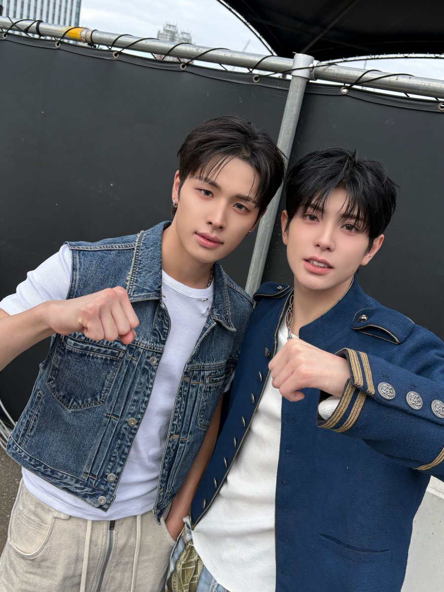 NEXZ_official's tweet photo. 🎤[ #anation2026 ]

エイ エイエイ a-nation✨

@anation_navi 
#anation #a_nation
#NEXZ https://t.co/8T3c5vMlVV