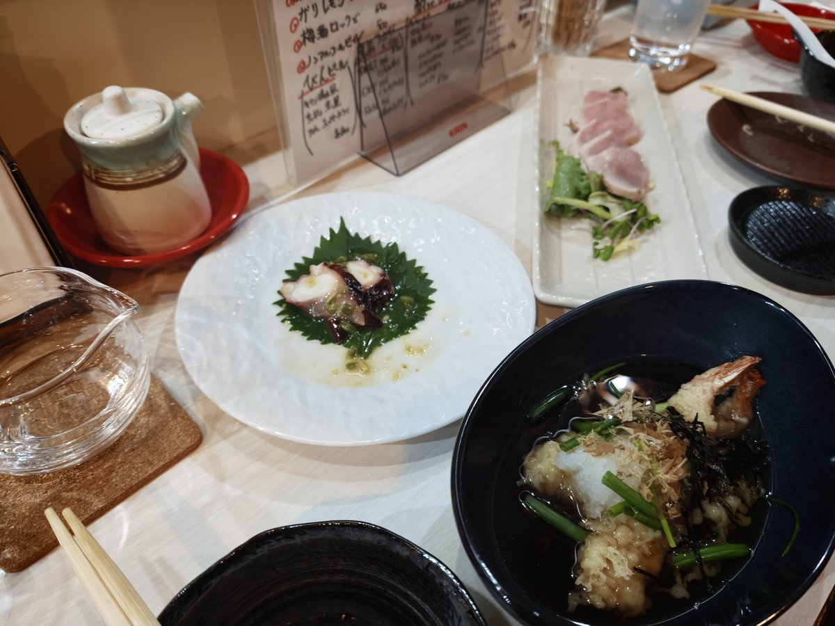 Eight_Hive's tweet photo. うまい酒　うまい料理 https://t.co/mYsp3Egbsh