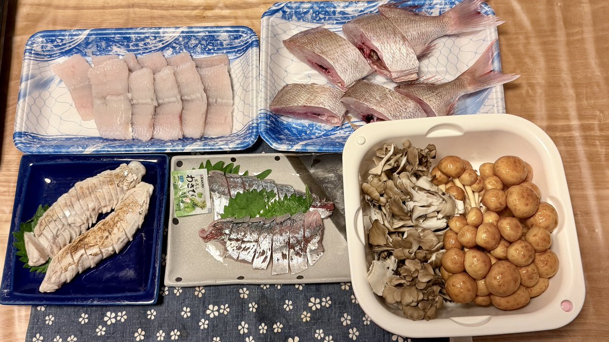 1120osk's tweet photo. やっと晩御飯の用意ができました💦
今夜は魚ちり鍋です😋
（出来上がる前にビールもどき350ml４本飲みました😓） https://t.co/e5HCrjcudY