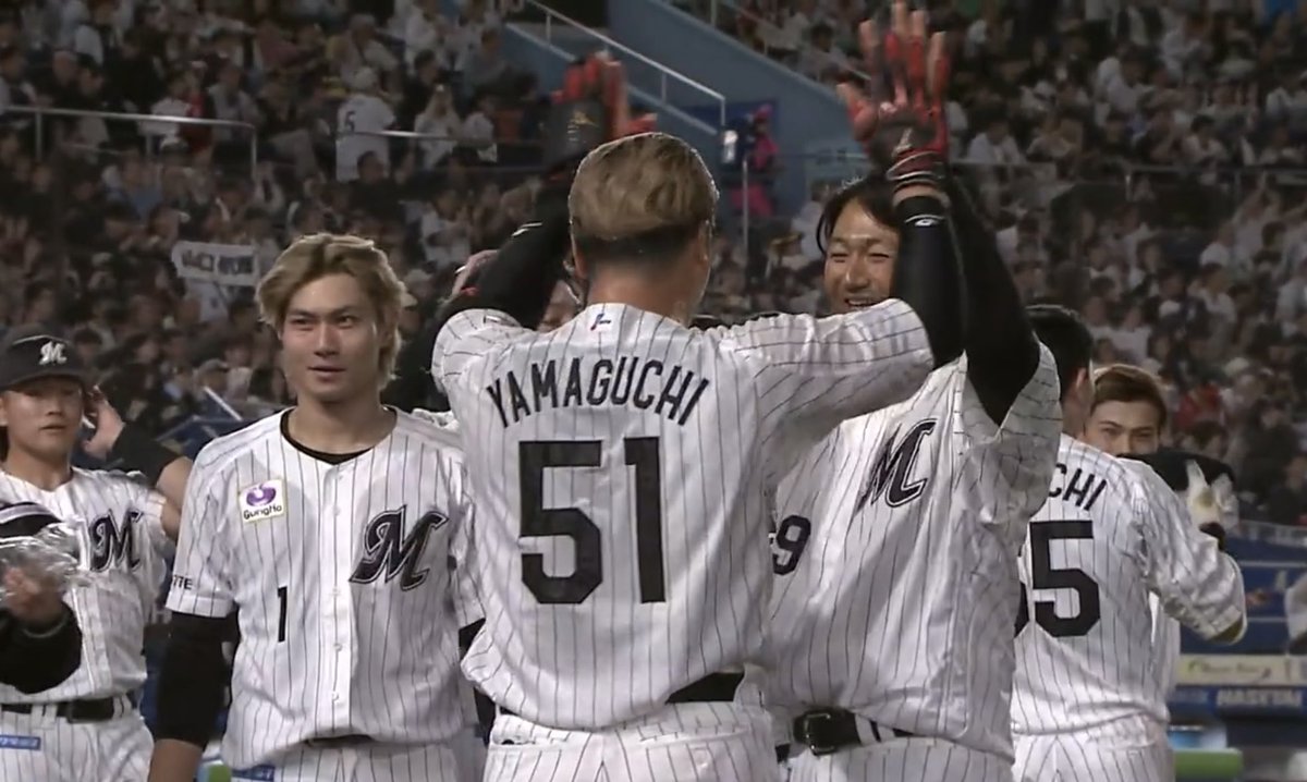 kenflat's tweet photo. やったー航輝‼️まりほー‼️
サイコーだー‼️
#chibalotte
#千葉ロッテマリーンズ https://t.co/DuTb8JKyH2