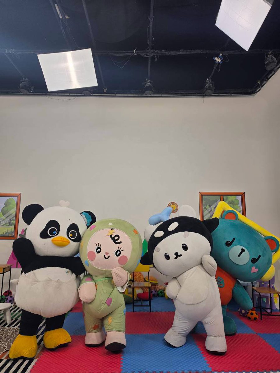 lunar_GMMTV's tweet photo. ตอลที่นุเอาจริงก้จะเป้ลอย่างนี้หล่ะจ๊ะ์ห อะ ะะะะ

#GMMTVGiggleGang 
#LUNAR https://t.co/8kb8i9SJp0