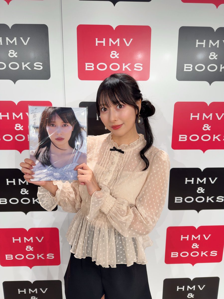 hagoromoshoseki's tweet photo. 本日10/3(土)
近藤玲奈写真集『27歳の青春』発売記念イベント【大阪会場】を開催いたしました✨

近藤さん、ご参加いただいた皆様、誠にありがとうございました！

写真集は本日発売です📕
是非チェックしてください！

来週10/10(土)は発売記念イベント【東京会場】を開催いたします！
当日券も予定しておりますので、続報をお待ちください！
https://t.co/CvM9EKo6oo