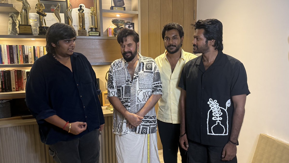 karthiksubbaraj's tweet photo. Thank you @mammukka Sir for your time, Your wishes, Your Encouraging words on #Dorothy... Means a lot sir 🙏🏻

You are always an Inspiration sir ❤️ https://t.co/ZdLNAq0lyw