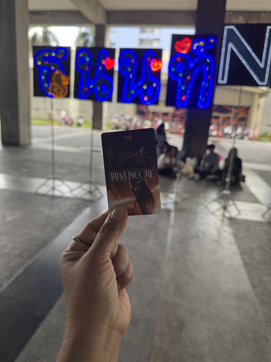 Ammy_Space's tweet photo. ถึงน้ำจะท่วม ฝนจะตก พี่ก็จะมา #THEMOMENT_ARRENAENCORE #NONTTANONT https://t.co/GvAvCE5K22