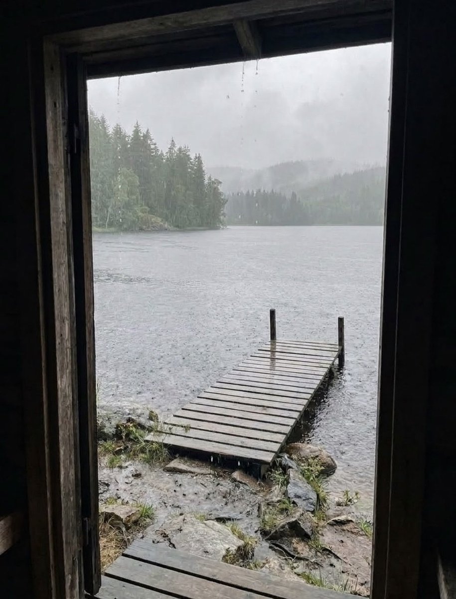 earthcurated's tweet photo. For some this is isolation. For others, it’s exactly the point. https://t.co/l1WjdY0hN4