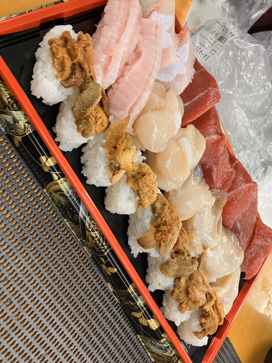 Osashimi0705's tweet photo. 医療法人社団社団様院長様・企業様・お得意様・士業様
有り難う御座います
美味しく召し上がってください
いくら漬け美味しく漬けて下さい
牡蠣美味しく召し上がってください
4日揉みほぐしいくら御予約承り致します
地方発送承り致します https://t.co/aGOIkYf58Q