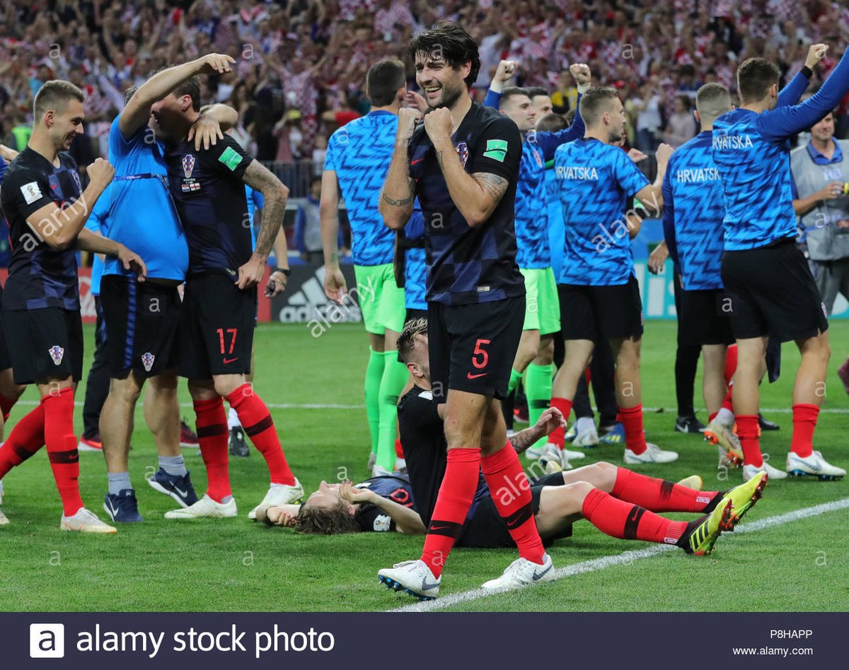 whenyouebobo's tweet photo. #modrictwt #Rakidric While I wait for the match against England, I’ll look back on my favorite Croatia vs. England game.
Ivan is wearing the captain's armband, and you can recognize Luka by the hair tie on his wrist😜
4 photos: after sex https://t.co/aWqqgrazOJ