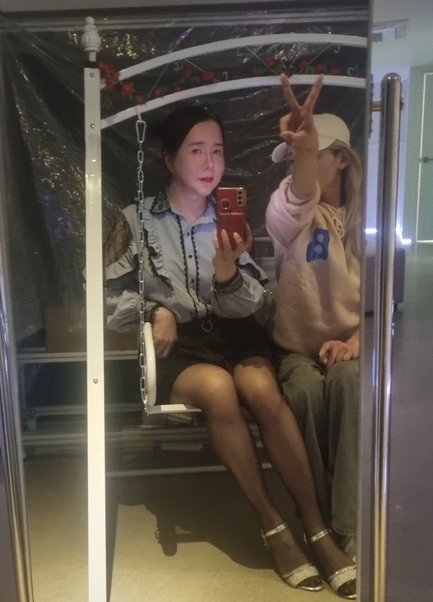 lena306306's tweet photo. 금요일 즐거워써~ https://t.co/QAzVyYOhON