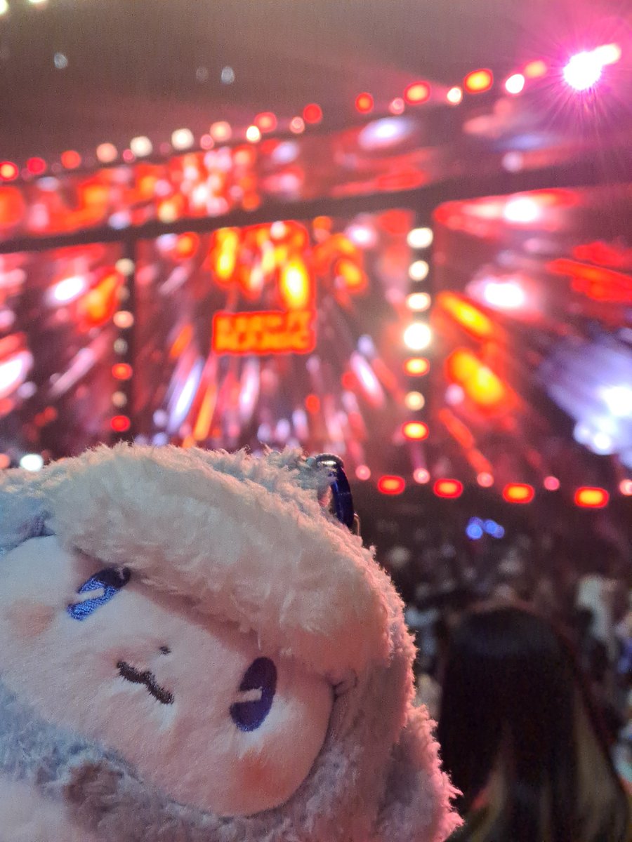 Fan108_56's tweet photo. 演唱會⁽⁠⁽⁠ଘ⁠(⁠ ⁠ˊ⁠ᵕ⁠ˋ⁠ ⁠)⁠ଓ⁠⁾⁠⁾💙💜💗❤️🖤
帶邁一起來看 https://t.co/H6CMwAngY4