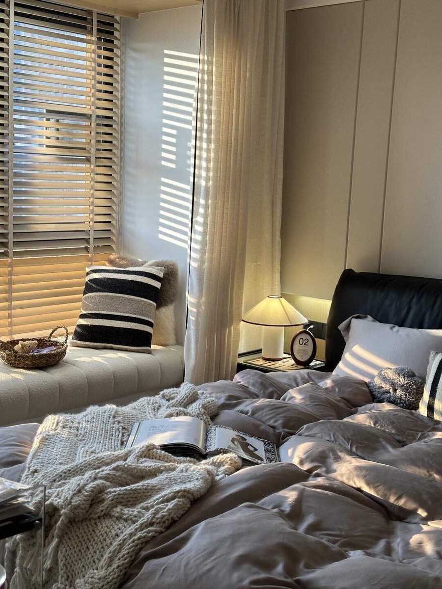 SharpRaidefxbr's tweet photo. Sundays are for messy pancakes, silly pillow fights and cozy laughs with my favorite people at home. Home isn’t a place—it’s these warm, tiny moments we share. https://t.co/QJm69VYFus
