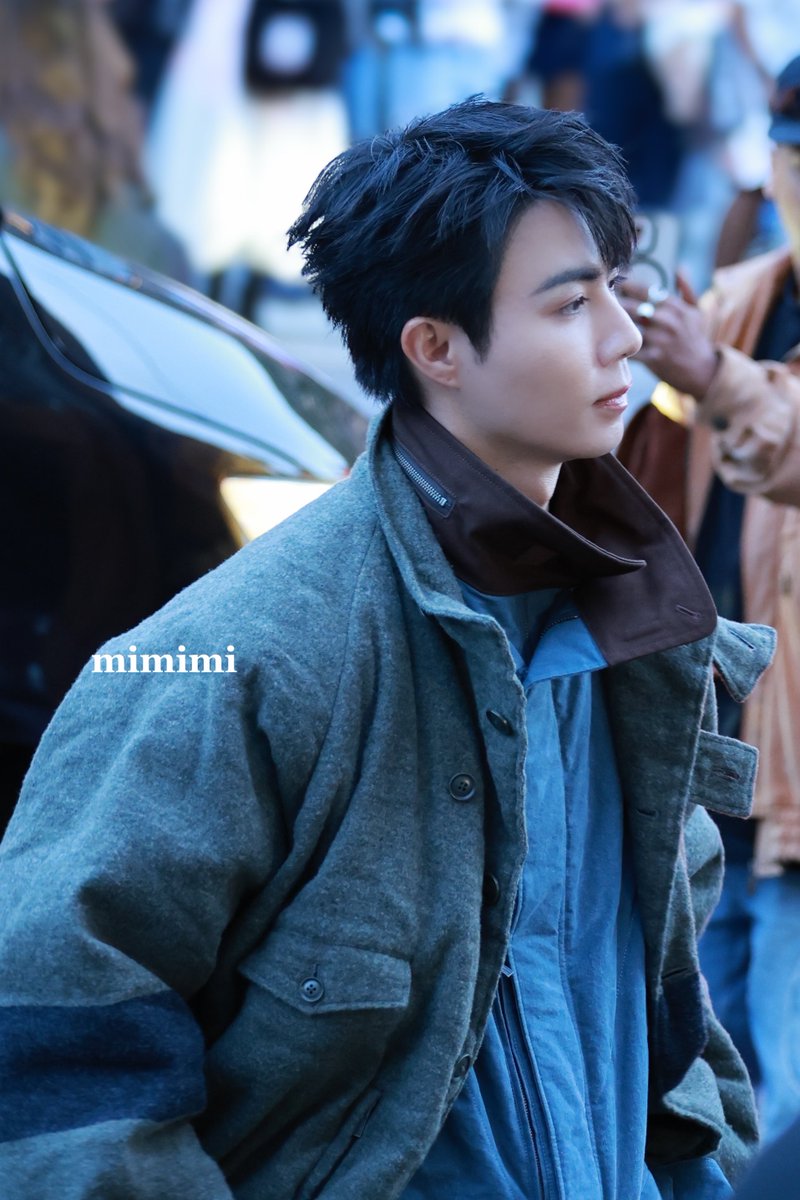 millkin_mm's tweet photo. หล่อมาก✨💙

ZEE PRUK IN PFW 2027

#YohjiYamamotoXZeePruk
#yohjiyamamoto
#ZeePruk https://t.co/KnUhGgThH9